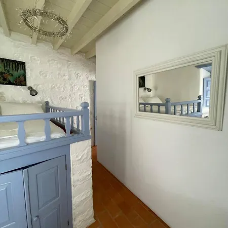 Traditional 2 Bd Chora House With Terrace Apartment Patmos Town