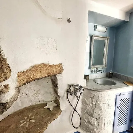 Traditional 2 Bd Chora House With Terrace Apartment Patmos Town