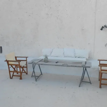 Traditional 2 Bd Chora House With Terrace